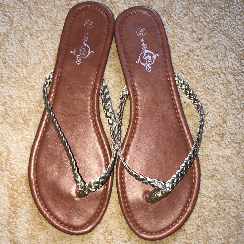 Sole Mates Gold Sandals Size 9-10